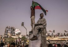 بعد دخولها على خط الأزمة.. هل تملك أمريكا مفاتيح الحل في السودان؟