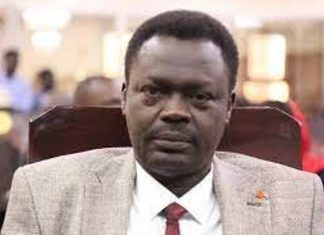 مناوي ينفي طلبه من مجلس السيادة إصدار خطاب لدعوة الدبلوماسيين لحضور توقيع ميثاق قحت مناوي ينفي طلبه من مجلس السيادة إصدار خطاب لدعوة الدبلوماسيين لحضور توقيع ميثاق قحت