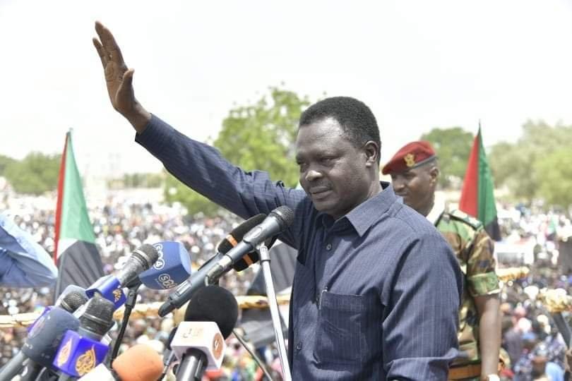مناوي: الشعب السوداني يدفع ثمن أخطاء 4 أحزاب احتكرت السلطة