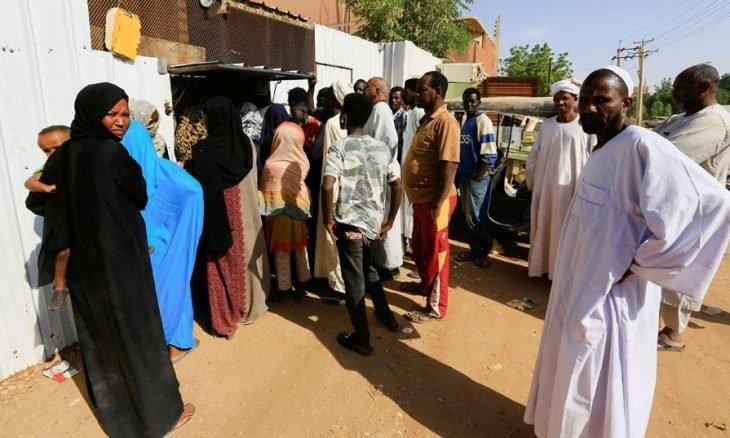من الذي يتمسك بالسلطة في السودان؟