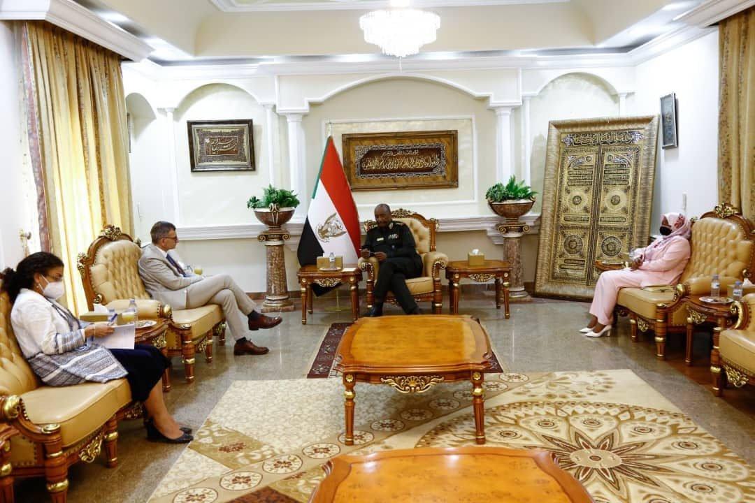 “يونيتامس”: لقاءات مكثفة مع البرهن وحمدوك و”التغيير” بشأن الأوضاع وأزمة الشرق
