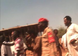 القوة الثالثة تمازج تطلق الرصاص وتعتدى على المواطنين والثوار في كبري الجريف شرق القوة الثالثة تمازج تطلق الرصاص وتعتدى على المواطنين والثوار في كبري الجريف شرق