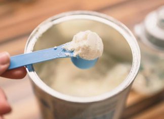 منتجات حليب الأطفال قد تتضمن معلومات مضللة منتجات حليب الأطفال قد تتضمن معلومات مضللة