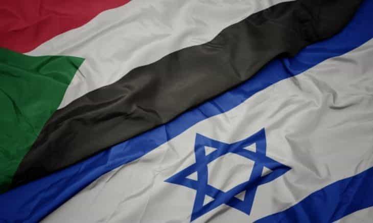 التطبيع مع إسرائيل.. سياسة العصا والجزرة في العلاقات الأمريكية السودانية