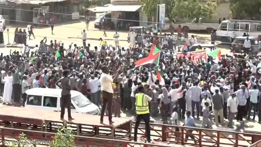 شوارع السودان تغص بالملايين دعما للحكم المدني
