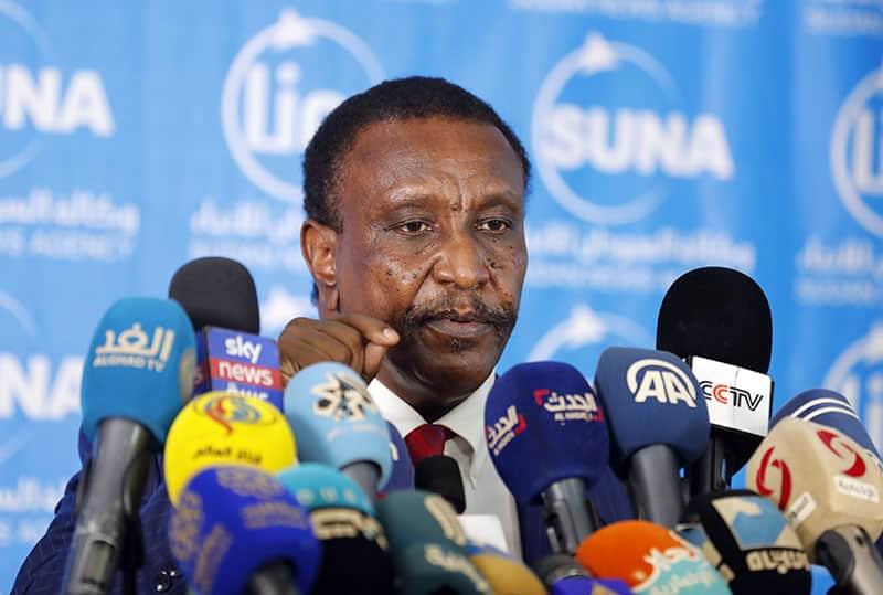 ياسر عرمان: لن تُحل الحكومة بأوامر و”فورمان”