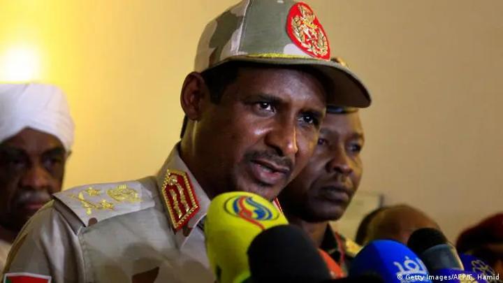 انقلاب السودان .. تحالف البرهان وحميدتي ودعم إقليمي مُتَسَتِّر!