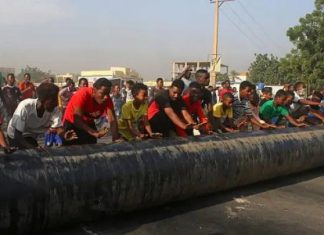 اعتقالات في السودان.. وحمدوك “متمسك” بالمنصب اعتقالات في السودان.. وحمدوك “متمسك” بالمنصب