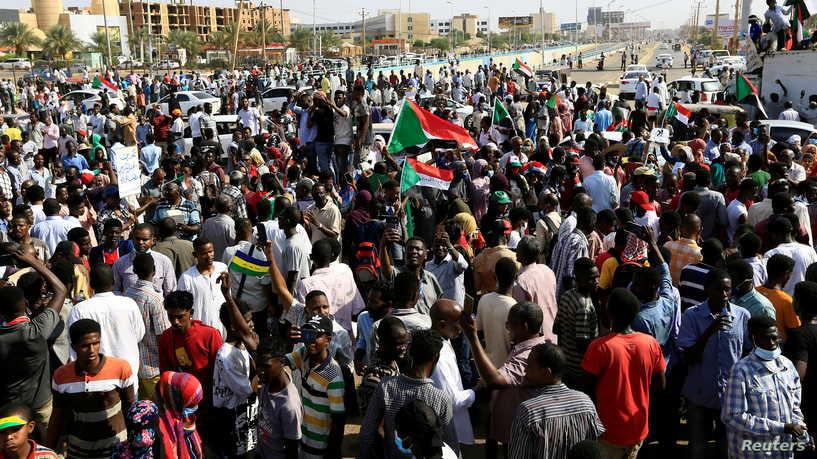 الطب الشرعي السوداني: مقتل 7 متظاهرين على الأقل منذ الاستيلاء العسكري على السلطة