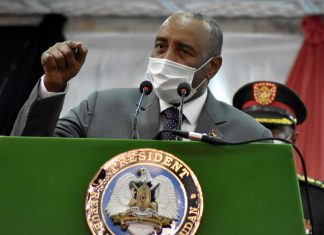 البرهان يتعهد بحكومة “وشيكة”.. وحمدوك يرفض المشاركة البرهان يتعهد بحكومة “وشيكة”.. وحمدوك يرفض المشاركة