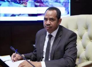 مكتب وزير الثقافة والإعلام يدين الاغتيالات والعنف ويحمل الانقلابيين مسؤولية المعتقلين مكتب وزير الثقافة والإعلام يدين الاغتيالات والعنف ويحمل الانقلابيين مسؤولية المعتقلين