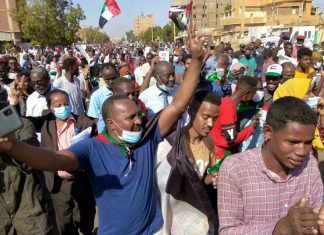 عودة تدريجية للإنترنت وواشنطن تدعو الجيش إلى احترام حق التجمع