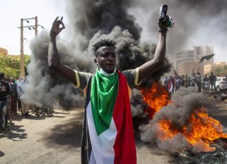 السودان.. هل تنجح المبادرات في حل الأزمات؟ السودان.. هل تنجح المبادرات في حل الأزمات؟