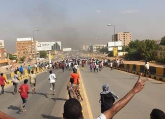 لجان مقاومة الخرطوم: لا علاقة لنا بالأشخاص الذين جلسوا مع قائد الانقلاب تنسيقيات لجان مقاومة مدينة الخرطوم: لا علاقة لنا بالأشخاص الذين جلسوا مع قائد الانقلاب