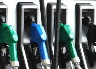 مسؤول سوداني: موقف الإمدادات النفطية مطمئن مسؤول سوداني: موقف الإمدادات النفطية مطمئن