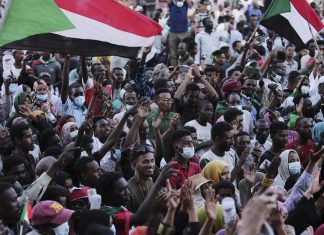 السودان.. إلى نفق مظلم أم خيارات الحلول تلوح؟ السودان.. إلى نفق مظلم أم خيارات الحلول تلوح؟