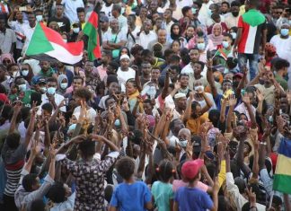 إعادة اعتقال جميع المنسوبين لنظام عمر البشير مع استمرار جهود الوساطة وتواصل العصيان.. إعادة اعتقال جميع المنسوبين للنظام السوداني المعزول المفرج عنهم