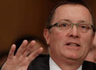 المبعوث الأمريكي: ما حصل في السودان هو انقلاب واختطاف للديمقراطية المبعوث الأمريكي: ما حصل في السودان هو انقلاب واختطاف للديمقراطية