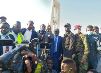 مناوي يصف إجراءات البرهان بـ«الانقلاب» ويرفض العودة لما قبله مناوي يصف إجراءات البرهان بـ«الانقلاب» ويرفض العودة لما قبله