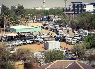 شكاوى من انعدام الوقود و7 آلاف جنيه سعر جالون البنزين بالقضارف شكاوى من انعدام الوقود و7 آلاف جنيه سعر جالون البنزين بالقضارف