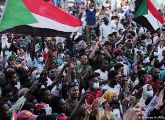 السودان.. قوات الأمن تفضّ مظاهرات جديدة بقنابل مسيّلة للدموع السودان.. قوات الأمن تفضّ مظاهرات جديدة بقنابل مسيّلة للدموع