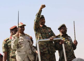 قتل واعتقالات وقص شعر الشباب.. أسلحة الانقلابيين لقمع الاحتجاجات قتل واعتقالات وقص شعر الشباب.. أسلحة الانقلابيين لقمع الاحتجاجات