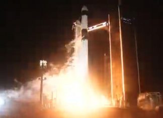 أربعة رواد فضاء يقلعون في مركبة “سبايس إكس” إلى محطة الفضاء الدولية أربعة رواد فضاء يقلعون في مركبة "سبايس إكس" إلى محطة الفضاء الدولية