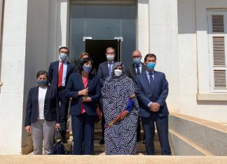 سفراء الاتحاد الأوروبي يبحثون مع مريم المهدي عودة النظام الدستوري سفراء الاتحاد الأوروبي يبحثون مع مريم المهدي عودة النظام الدستوري