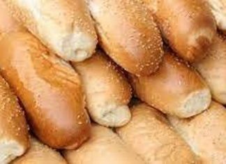 تراجع حصة المخابز من الدقيق المدعوم وارتفاع اسعار الخبز تراجع حصة المخابز من الدقيق المدعوم وارتفاع اسعار الخبز