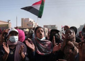 مقال بنيوزويك: القوى المدنية بالسودان تخوض صراعا غير متكافئ من أجل الديمقراطية مقال بنيوزويك: القوى المدنية بالسودان تخوض صراعا غير متكافئ من أجل الديمقراطية