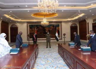 بدء اجتماع مجلس السيادة السوداني قٌبيل إعلان سياسي مرتقب بدء اجتماع مجلس السيادة السوداني قٌبيل إعلان سياسي مرتقب