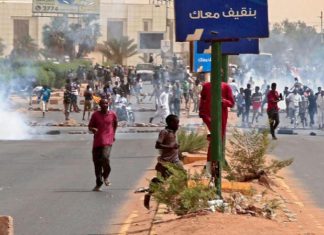 إصابة نحو مليون شخص في الاحتجاجات الرافضة للانقلاب العسكري إصابة نحو مليون شخص في الاحتجاجات الرافضة للانقلاب العسكري