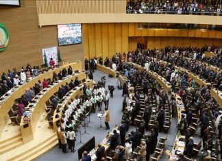 مجلس السلم والأمن الإفريقي يعقد جلسة استثنائية بشأن السودان ويقرر أيفاد بعثة للخرطوم مجلس السلم والأمن الإفريقي يعقد جلسة استثنائية بشأن السودان ويقرر أيفاد بعثة للخرطوم