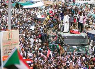 هل تجاوز الشارع السوداني قوى الحرية والتغيير؟ هل تجاوز الشارع السوداني قوى الحرية والتغيير؟