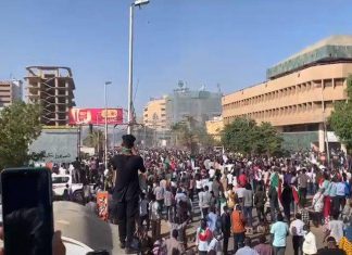 الحرية والتغيير: قطار المقاومة يمضي لكنس الانقلاب الحرية والتغيير: قطار المقاومة يمضي لكنس الانقلاب