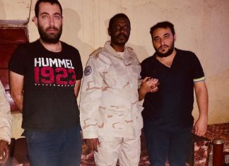 السلطات السودانية تحرر مهندسين تركيين مختطفيين بشمال دارفور السلطات السودانية تحرر مهندسين تركيين مختطفيين بشمال دارفور