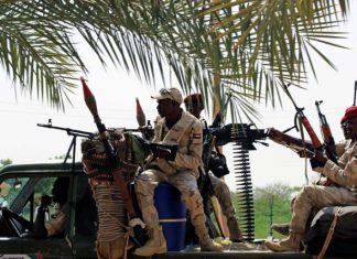 القوات المسلحة تواصل تأمين موسم الحصاد بالفشقة القوات المسلحة تواصل تأمين موسم الحصاد بالفشقة