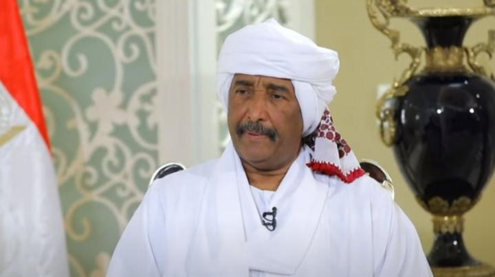 شاهد بالفيديو: البرهان يصرح ويتوعد ( في دبلوماسين شغالين مديدة حرقتني ونحن عارفنهم) شاهد بالفيديو: البرهان يصرح ويتوعد ( في دبلوماسين شغالين مديدة حرقتني ونحن عارفنهم)
