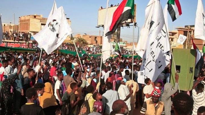 السودان بين خرائط الطرق وغضب الشارع السودان بين خرائط الطرق وغضب الشارع