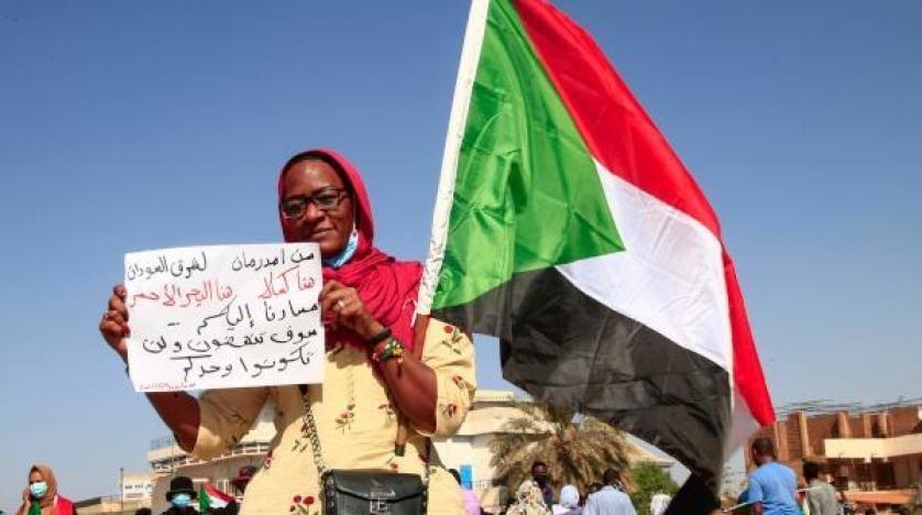 «الحرية والتغيير» يستهل نشاطه بـ«ليلة سياسية» لدعم الاحتجاجات «الحرية والتغيير» يستهل نشاطه بـ«ليلة سياسية» لدعم الاحتجاجات