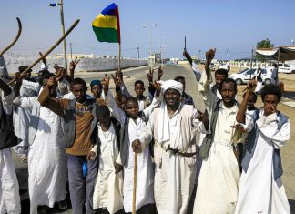قيادات قبلية سودانية تشيد بتعليق “مسار الشرق ضمن اتفاق جوبا للسلام” وتوقف احتجاجاتها مؤقتا قيادات قبلية سودانية تشيد بتعليق “مسار الشرق ضمن اتفاق جوبا للسلام” وتوقف احتجاجاتها مؤقتا