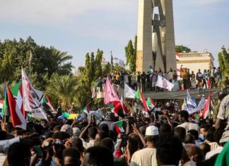 السودان.. تنديد بـ”العنف” وحمدوك والبرهان يحذّران السودان.. تنديد بـ”العنف” وحمدوك والبرهان يحذّران