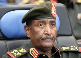 البرهان:ما تم من اجراءات وتعيينات بعد 21 نوفمبر تم بالتنسيق مع حمدوك البرهان:ما تم من اجراءات وتعيينات بعد 21 نوفمبر تم بالتنسيق مع حمدوك