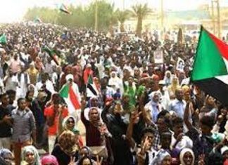 ثورة السودان في عامها الثالث.. احتجاجات متجددة وشعارات موحدة ثورة السودان في عامها الثالث.. احتجاجات متجددة وشعارات موحدة