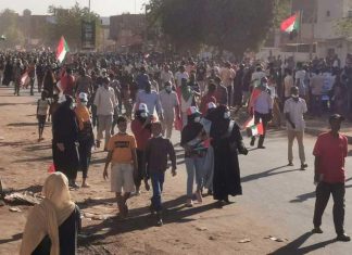 السودان.. هل يبدد انقسام القوى السياسية أحلام الشارع؟ السودان.. هل يبدد انقسام القوى السياسية أحلام الشارع؟