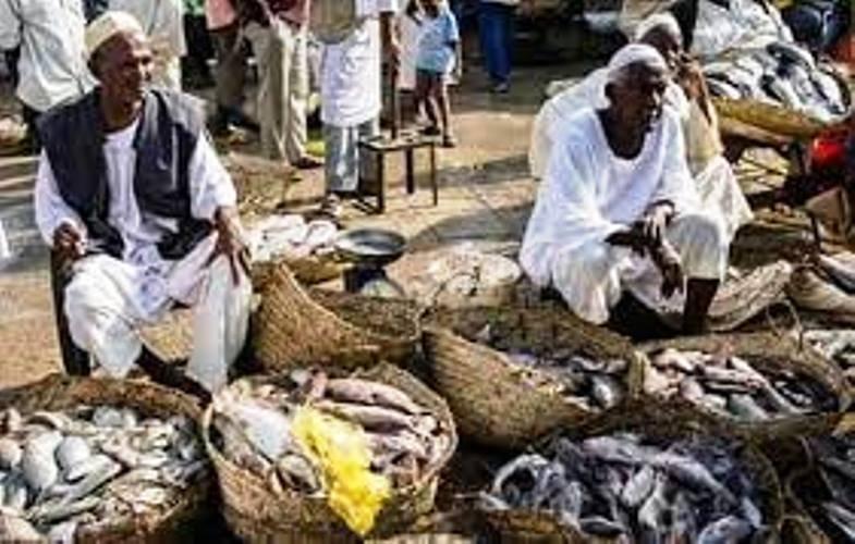 الخرطوم تحتفي بزيادة الأجور .. وتوجس من انفلات الأسواق الخرطوم تحتفي بزيادة الأجور .. وتوجس من انفلات الأسواق
