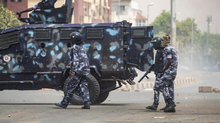 السودان.. استنكار واسع لقرار سلطة الانقلاب إعادة سلطة الاعتقال لجهاز المخابرات السودان.. استنكار واسع لقرار سلطة الانقلاب إعادة سلطة الاعتقال لجهاز المخابرات
