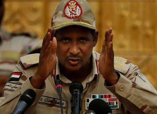 تحذير سوداني: تدفق اللاجئين.. خطر يهدد أوروبا وأمريكا محمد حمدان دقلو "حميدتي" - نائب رئيس مجلس السيادة في السودان