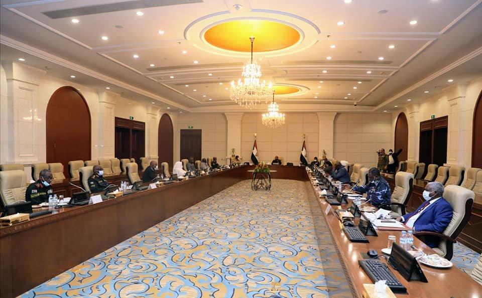 مجلس الأمن والدفاع برئاسة البرهان الأجهزة الأمنية تعاملت بحنكة وحكمة مع المظاهرات مجلس الأمن والدفاع برئاسة البرهان الأجهزة الأمنية تعاملت بحنكة وحكمة مع المظاهرات