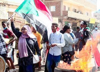 قتلى وجرحى في تظاهرات معارضة للانقلاب العسكري في السودان قتلى وجرحى في تظاهرات معارضة للانقلاب العسكري في السودان